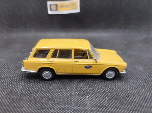 SIMCA 1300 BREAK " LA POSTE " 1966 - UNIVERSAL HOBBIES - 1/43 | Simca 1300 Break La Poste de 1966 |