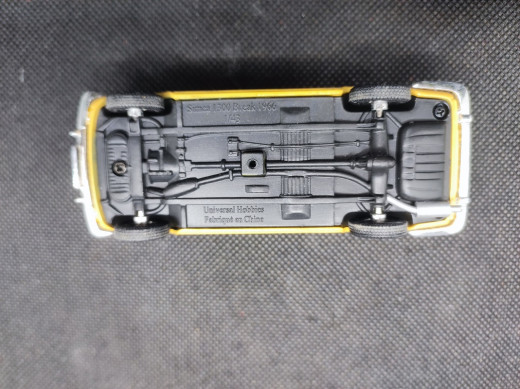 SIMCA 1300 BREAK " LA POSTE " 1966 - UNIVERSAL HOBBIES - 1/43 | Simca 1300 Break La Poste de 1966 |