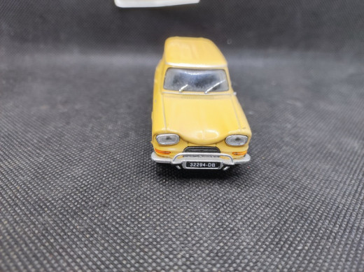 CITROEN AMI 6 BREAK " LA POSTE " 1968 - UNIVERSAL HOBBIES - N° 6742 - 1/43 | Citroën Ami 6 Break  La Poste 1968 - 6742 |
