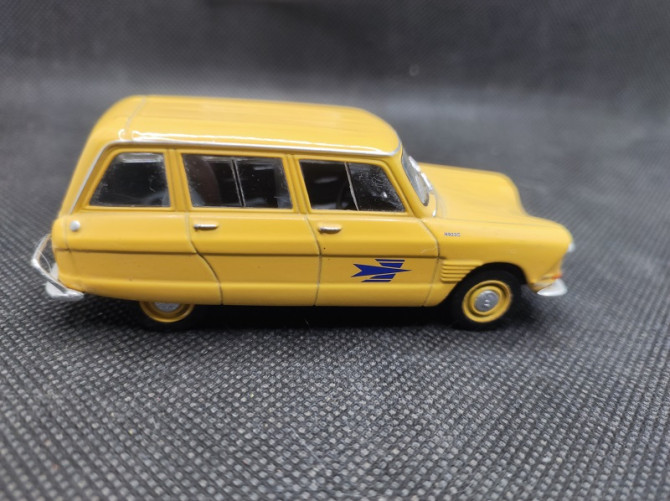 CITROEN AMI 6 BREAK " LA POSTE " 1968 - UNIVERSAL HOBBIES - N° 6742 - 1/43 | Citroën Ami 6 Break  La Poste 1968 - 6742 |