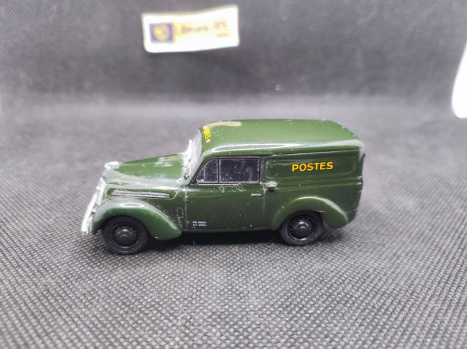 RENAULT JUVAQUATRE BREAK " POSTES " - NOREV - N° 3526 - 1/43 | Renault Juvaquatre Break "Postes" - 3526 |