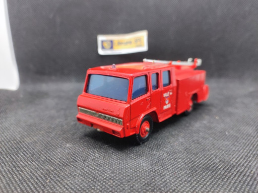 BERLIET 770 KE CAMIVA "VILLE DE PARIS" - SOLIDO - N° 2150 - 1/50 | Berliet 770 KE Camiva "Ville de Paris" - 2150 |
