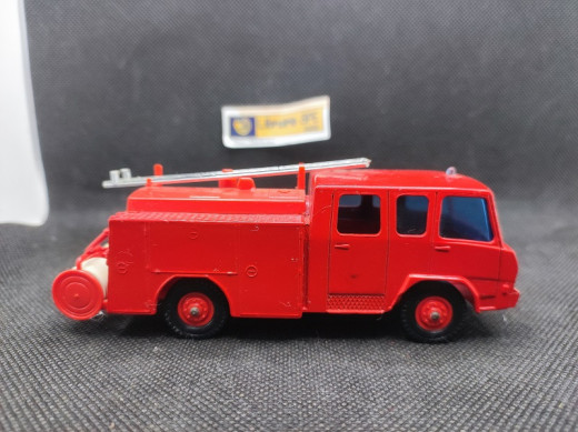 BERLIET 770 KE CAMIVA "VILLE DE PARIS" - SOLIDO - N° 2150 - 1/50 | Berliet 770 KE Camiva "Ville de Paris" - 2150 |